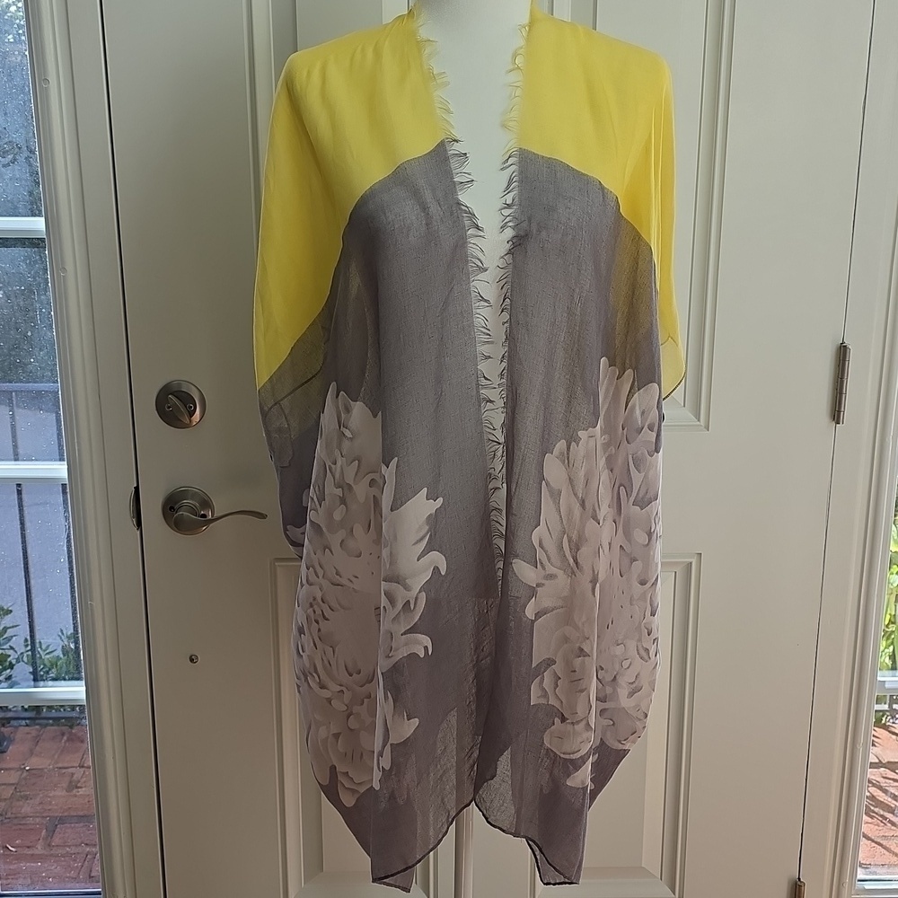 Kimona - Yellow and Gray.  One Size